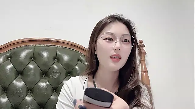 Sweet-Angel999 online show from 04-09-26, 03:07