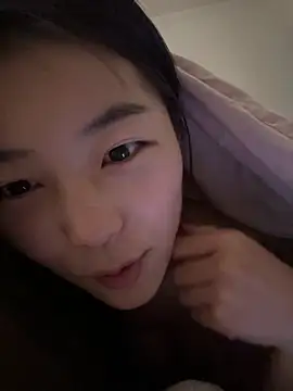 Snapshot of Sweet-Angel999 chatting on 03-13-25, 03:00 Sweet-Angel999 online show from 03-13-25, 03:00