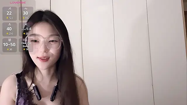 Snapshot of Sweet-Angel999 chatting on 03-02-25, 05:52 Sweet-Angel999 online show from 03-02-25, 05:52