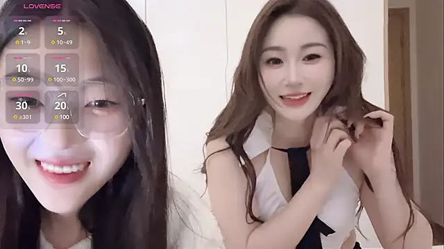 Snapshot of Sweet-Angel999 chatting on 01-05-25, 02:30 Sweet-Angel999 online show from 01-05-25, 02:30