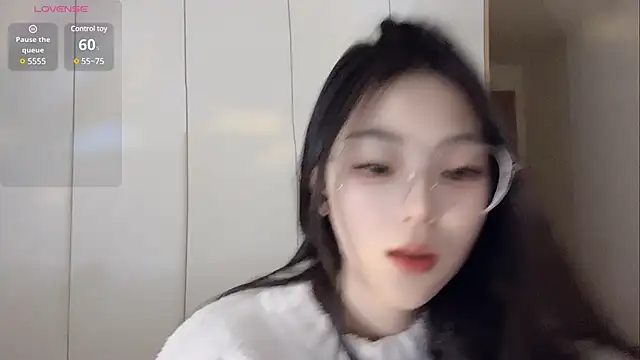 Snapshot of Sweet-Angel999 chatting on 02-15-25, 06:33 Sweet-Angel999 online show from 02-15-25, 06:33