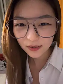 Snapshot of Sweet-Angel999 chatting on 10-23-25, 01:26 Sweet-Angel999 online show from 10-23-25, 01:26