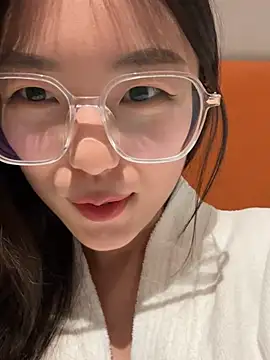 Snapshot of Sweet-Angel999 chatting on 02-19-25, 06:54 Sweet-Angel999 online show from 02-19-25, 06:54