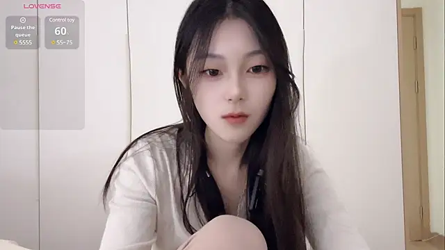 Snapshot of Sweet-Angel999 chatting on 01-02-25, 06:34 Sweet-Angel999 online show from 01-02-25, 06:34