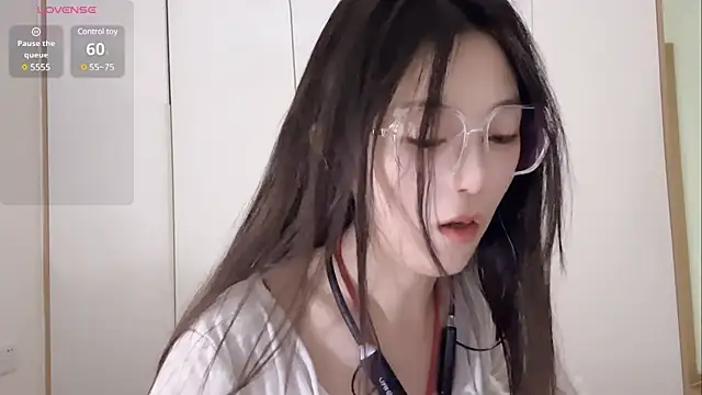 Snapshot of Sweet-Angel999 chatting on 03-03-25, 06:56 Sweet-Angel999 online show from 03-03-25, 06:56