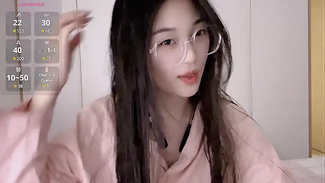 Snapshot of Sweet-Angel999 chatting on 03-05-25, 06:12 Sweet-Angel999 online show from 03-05-25, 06:12