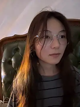 Sweet-Angel999 online show from 04-19-26, 04:30