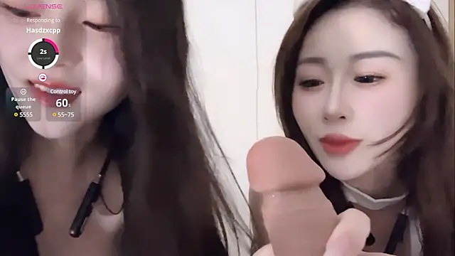 Snapshot of Sweet-Angel999 chatting on 01-02-25, 02:46 Sweet-Angel999 online show from 01-02-25, 02:46