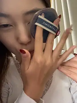 Sweet-Angel999 online show from 12-17-25, 03:50