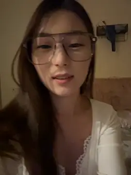 Snapshot of Sweet-Angel999 chatting on 10-28-25, 02:38 Sweet-Angel999 online show from 10-28-25, 02:38