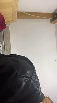 shuai321 online show from 01-10-25, 08:29