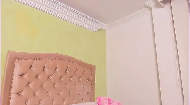 Luciluu20 online show from 02-04-25, 12:29