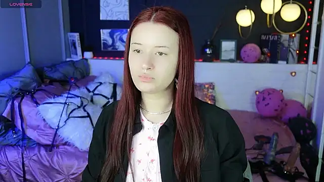 Snapshot of Lily_Moonlight chatting on 02-20-26, 01:46 Lily Moonlight online show from 02-20-26, 01:46