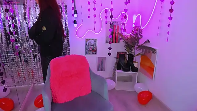 Snapshot of Lily_Moonlight chatting on 02-15-26, 07:51 Lily Moonlight online show from 02-15-26, 07:51