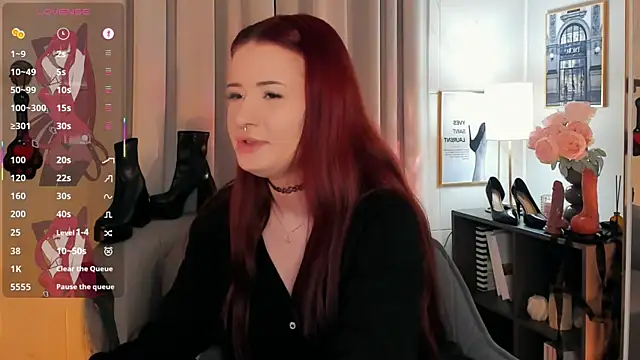 Lily Moonlight online show from 05-15-26, 02:37