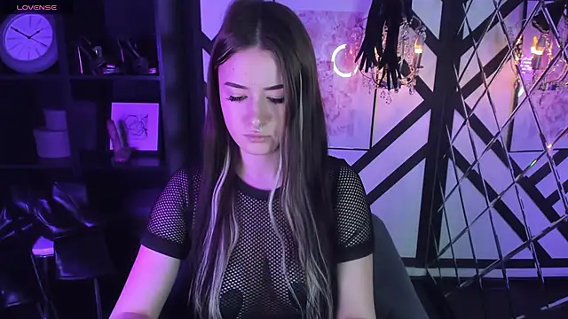 Snapshot of Lily_Moonlight chatting on 01-23-25, 11:04 Lily Moonlight online show from 01-23-25, 11:04