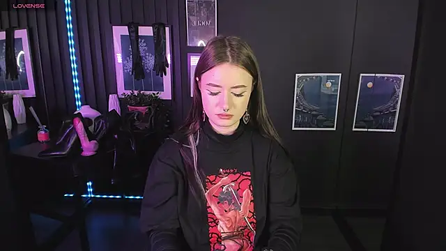 Snapshot of Lily_Moonlight chatting on 01-14-25, 08:52 Lily Moonlight online show from 01-14-25, 08:52