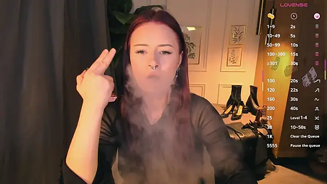 Lily Moonlight online show from 04-04-26, 02:23