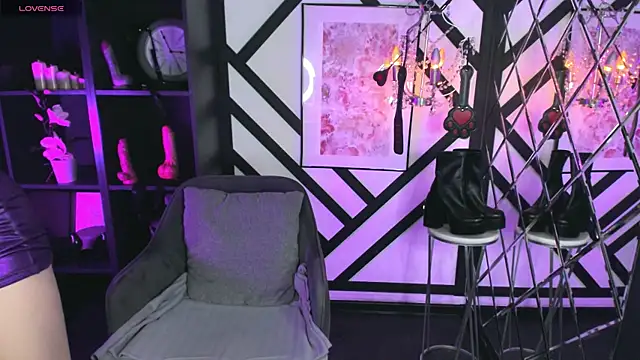 Lily Moonlight online show from 05-06-26, 02:10