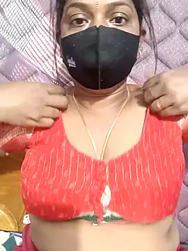 Snapshot of Renuma chatting on 02-21-26, 04:03 Renuma online show from 02-21-26, 04:03