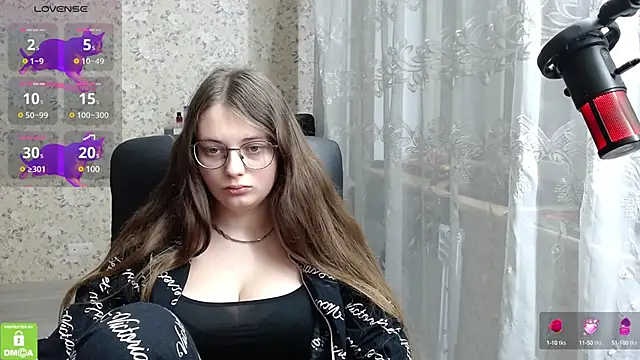 Nana Hot online show from 02-10-25, 04:14