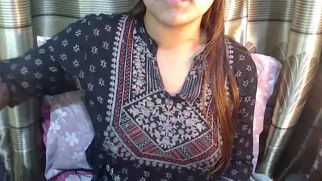 queen angelina online show from 12-15-25, 09:31