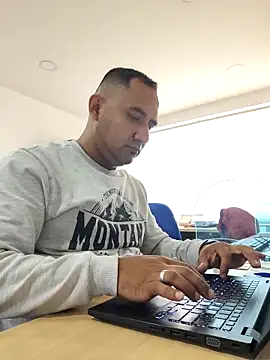 complisex2024 online show from 10-24-25, 01:54