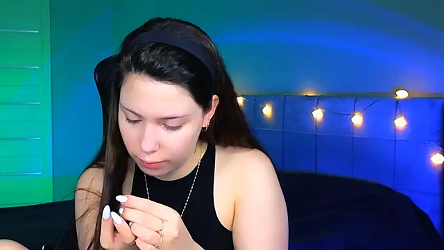 Snapshot of Stacy_Gonzales_ chatting on 03-23-25, 05:43 Stacy Gonzales  online show from 03-23-25, 05:43