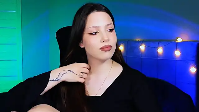 Snapshot of Stacy_Gonzales_ chatting on 02-18-25, 09:32 Stacy Gonzales  online show from 02-18-25, 09:32