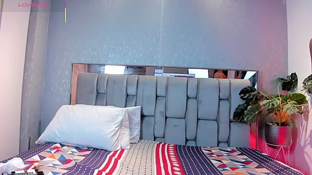 RoseTaylor   online show from 02-18-26, 04:54