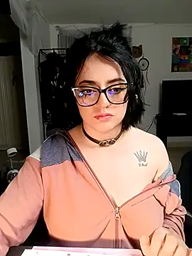 Lin-cute online show from 03-04-25, 08:46