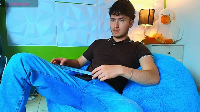 Snapshot of santyago_taylor chatting on 09-22-25, 06:58 santyago taylor online show from 09-22-25, 06:58