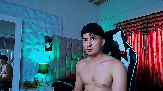 Snapshot of santyago_taylor chatting on 02-10-25, 06:24 santyago taylor online show from 02-10-25, 06:24