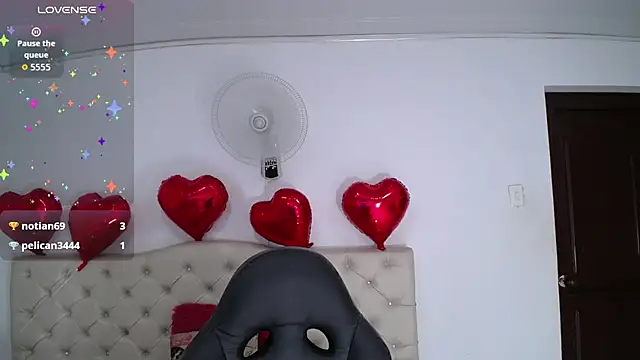 Snapshot of cristal_horny19 chatting on 09-15-25, 08:59 cristal horny19 online show from 09-15-25, 08:59