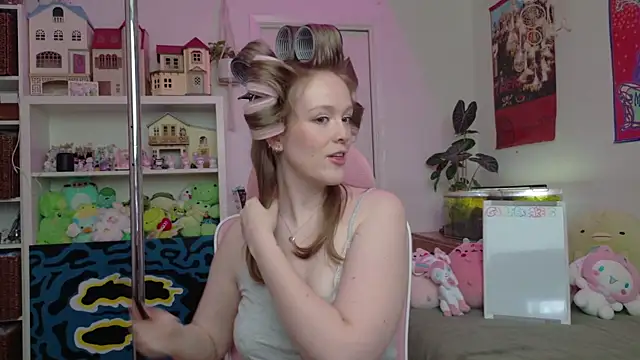 Daisy Dollxo online show from 04-28-26, 07:07