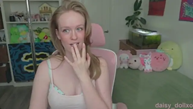 Daisy Dollxo online show from 04-24-26, 09:39
