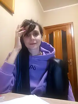 Francenia lolis online show from 11-13-25, 08:13