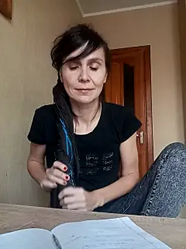 Francenia lolis online show from 10-30-25, 07:50