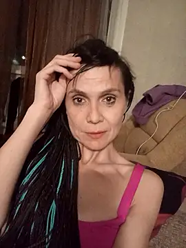 Francenia lolis online show from 06-20-26, 10:04