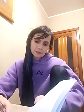 Francenia lolis online show from 12-16-25, 06:17