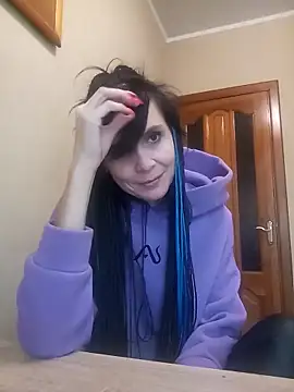 Francenia lolis online show from 11-13-25, 07:01