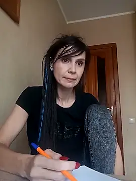 Francenia lolis online show from 11-10-25, 09:47