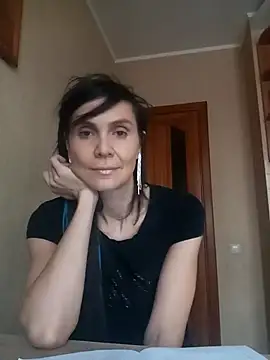 Snapshot of Francenia_lolis chatting on 02-14-26, 08:36 Francenia lolis online show from 02-14-26, 08:36