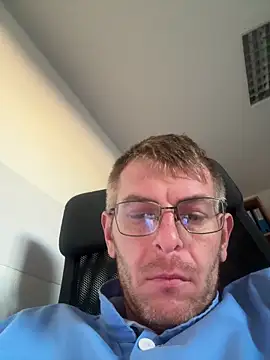 adrian90bi11 online show from 05-01-26, 03:39