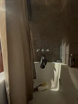 Snapshot of Nakedginger26 chatting on 10-11-25, 01:01 Nakedginger26 online show from 10-11-25, 01:01