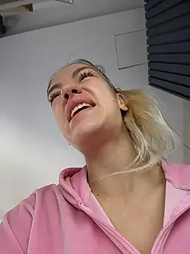 Snapshot of -Sexy_Barbie- chatting on 01-13-26, 03:54 -Sexy Barbie- online show from 01-13-26, 03:54