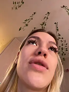 Snapshot of -Sexy_Barbie- chatting on 11-09-25, 03:32 -Sexy Barbie- online show from 11-09-25, 03:32