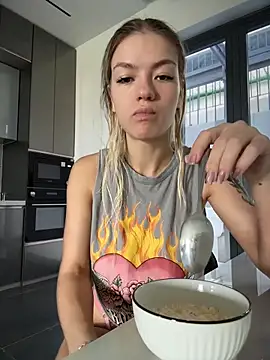 Snapshot of -Sexy_Barbie- chatting on 12-16-25, 02:16 -Sexy Barbie- online show from 12-16-25, 02:16