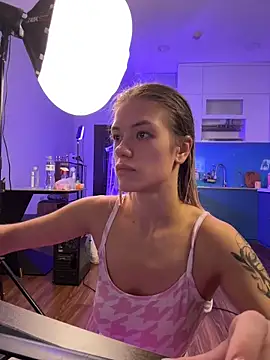 -Sexy Barbie- online show from 04-15-26, 05:57