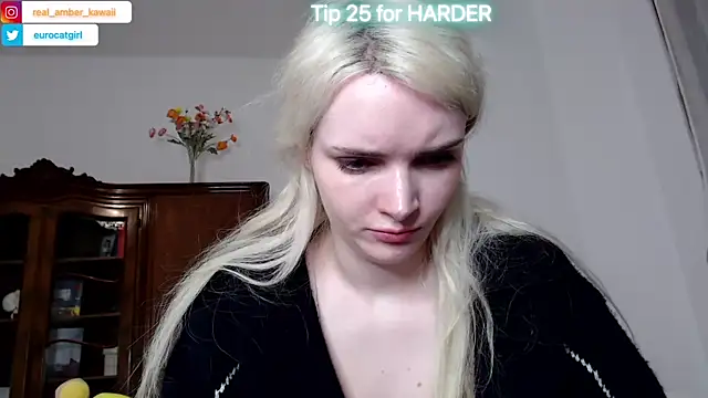 Snapshot of Amber_Kawaii chatting on 03-09-25, 08:21 Amber Kawaii online show from 03-09-25, 08:21